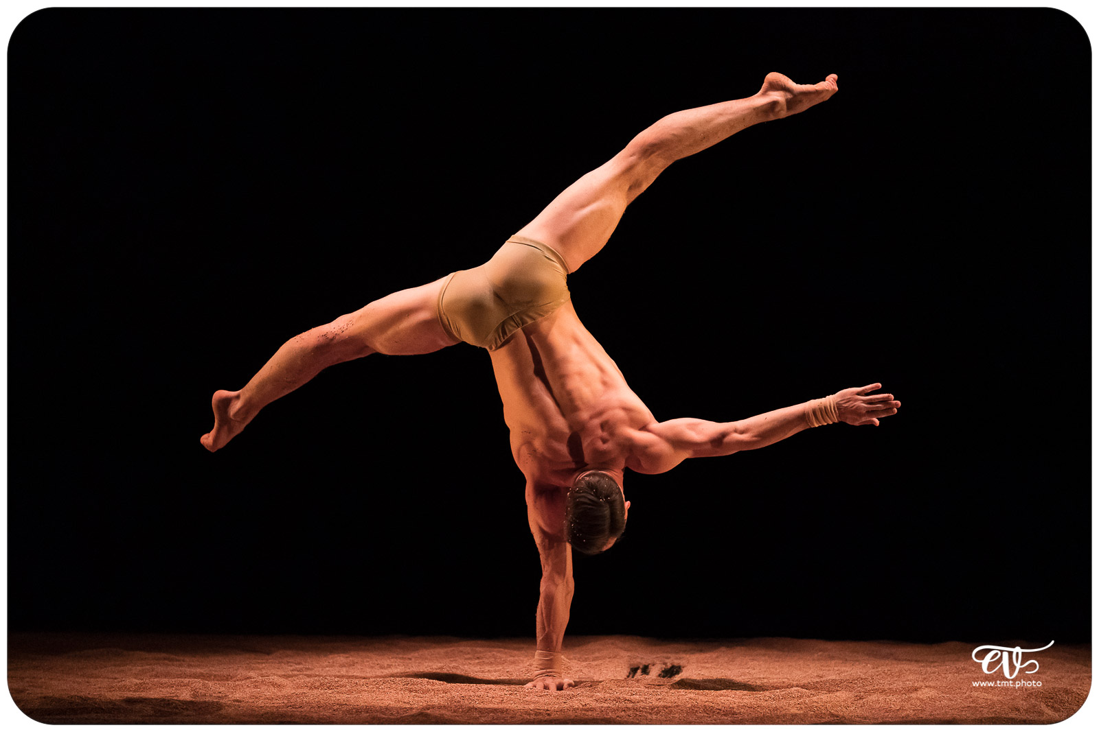 MY LAND (RECIRQUEL COMPANY)